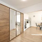 Melada Apartman *